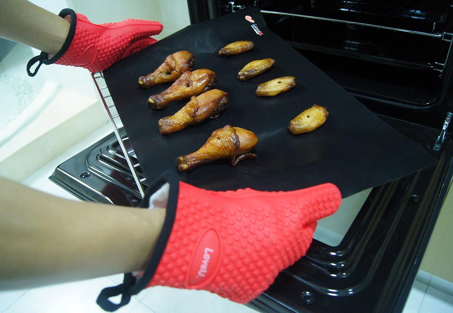 Kitchen Oven Gloves - Dual-Layer Heat Resistant Grilling Gloves, Silicone Oven Mitts with 5 Fingers, Waterproof Non-Slip Pot Holder for Barbecue, Cooking, Baking (Red)